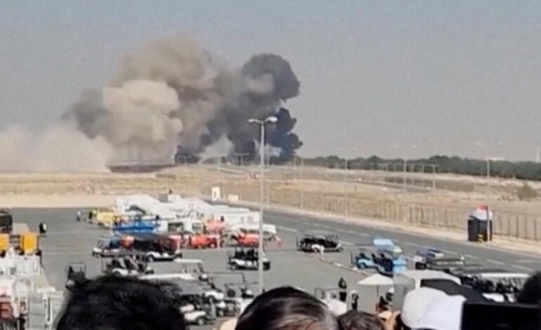 El espectacular vídeo de un avión de combate que se ha estrellado en una exhibición en el Salón Aeronáutico de Dubai