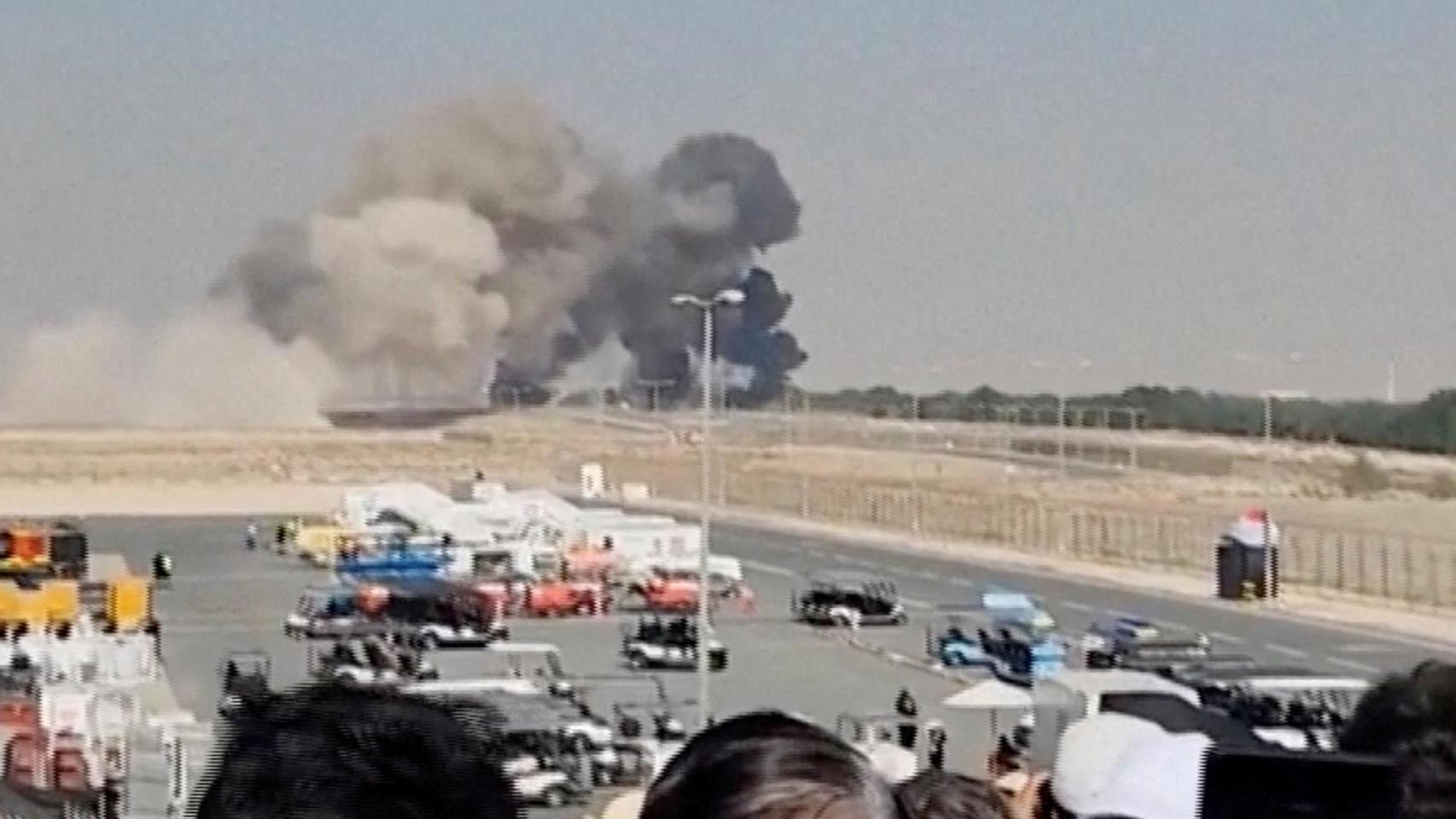 El espectacular vídeo de un avión de combate que se ha estrellado en una exhibición en el Salón Aeronáutico de Dubai
