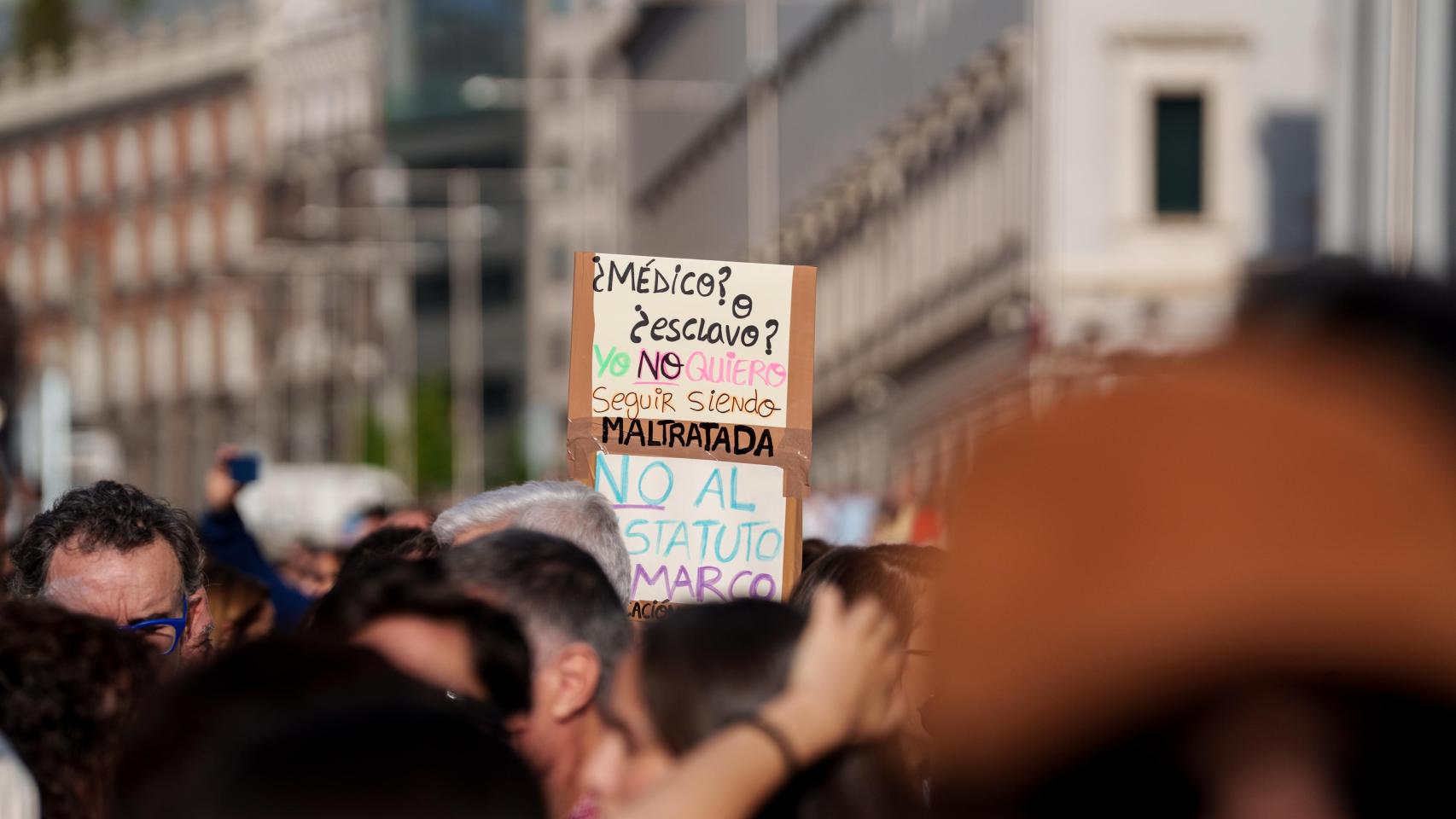 los médicos admiten «buena sintonía» con Sanidad pero exigen «muchos matices» en su última oferta