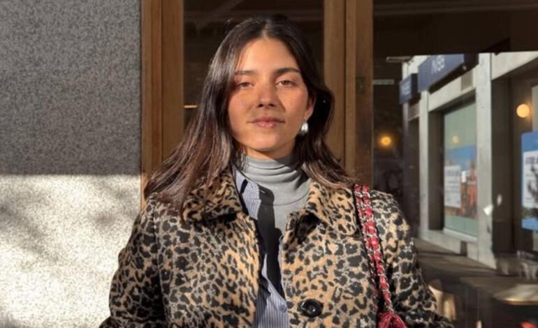 María García de Jaime da una lección de estilo con el abrigo de ‘animal print’ (y calentito) de Mango que triunfa en internet