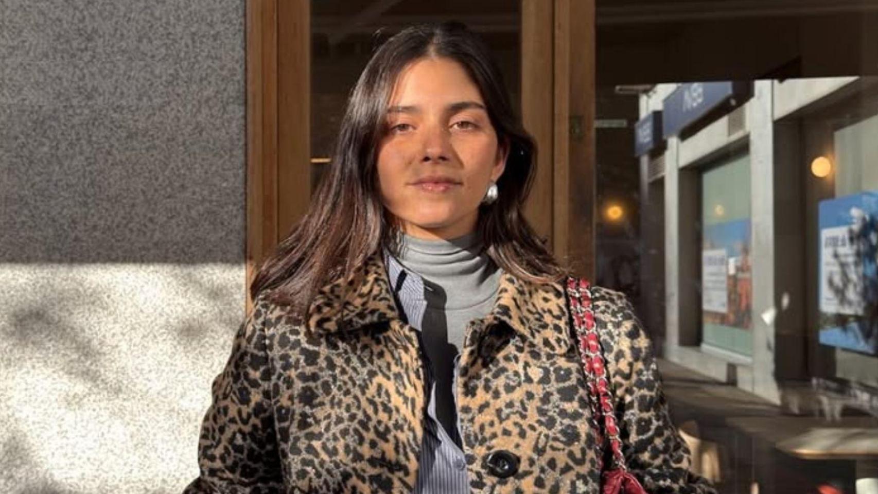 María García de Jaime da una lección de estilo con el abrigo de ‘animal print’ (y calentito) de Mango que triunfa en internet
