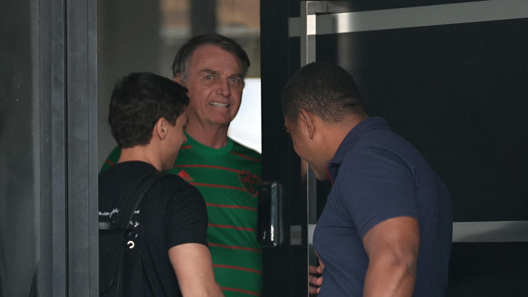 La Policía Federal de Brasil detiene al expresidente Jair Bolsonaro para «garantizar el orden público»