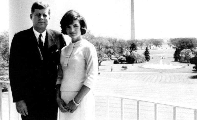 las desgracias de la tormentosa familia