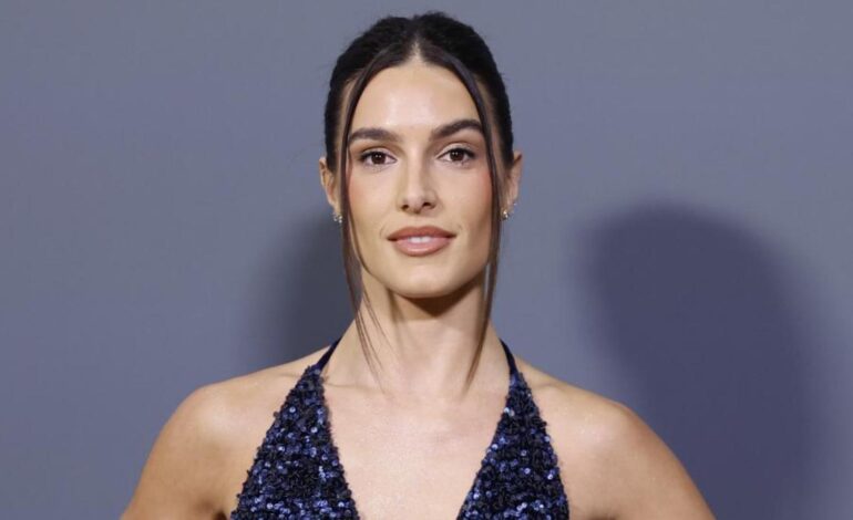 Imágenes del día: Gemma Pinto, emocionada, vive un momento fan con Richard Gere en una gala en Madrid