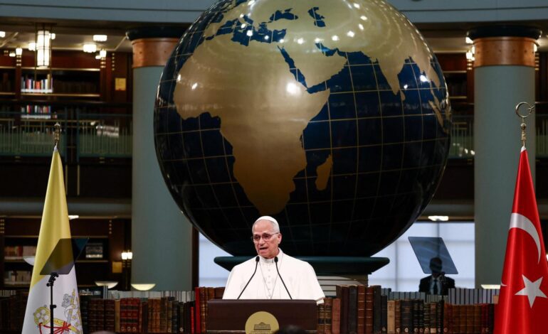 León XIV advierte en Turquía, en su primer viaje como Papa, sobre la «dinámica destructiva» a la que se enfrenta la humanidad