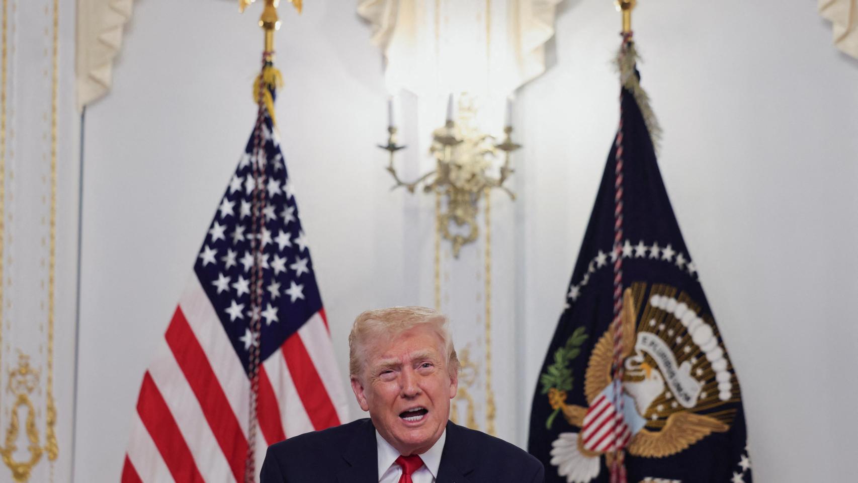 Trump advierte que EEUU empezará a «detener muy pronto» por tierra a presuntos narcotraficantes de Venezuela