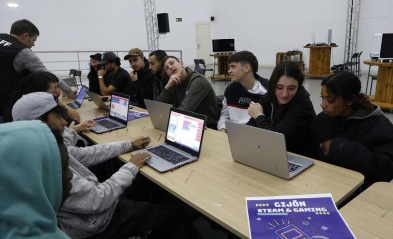LABoral Centro de Arte acoge la tercera edición de Gijón Steam and Gaming, que une formación y ocio digital.