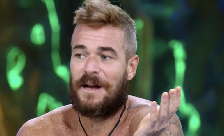 Tony Spina descubre imágenes de Marta Peñate con Noel Bayarri y se pronuncia sobre el enfrentamiento entre Marta y Oriana