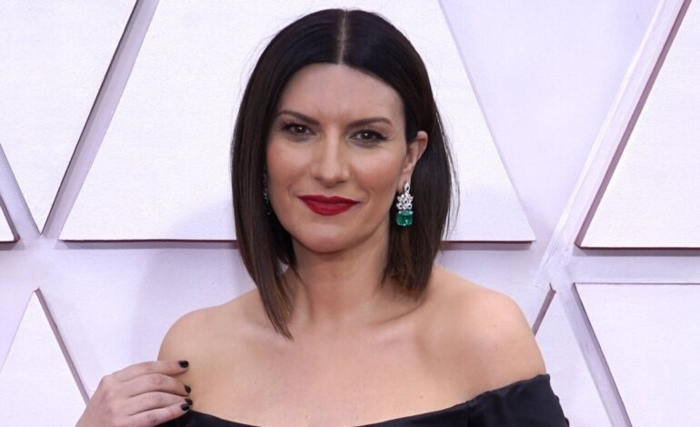 La prima de Laura Pausini arremete contra la cantante tras la muerte de su padre: «A ella no la quiero en el funeral»