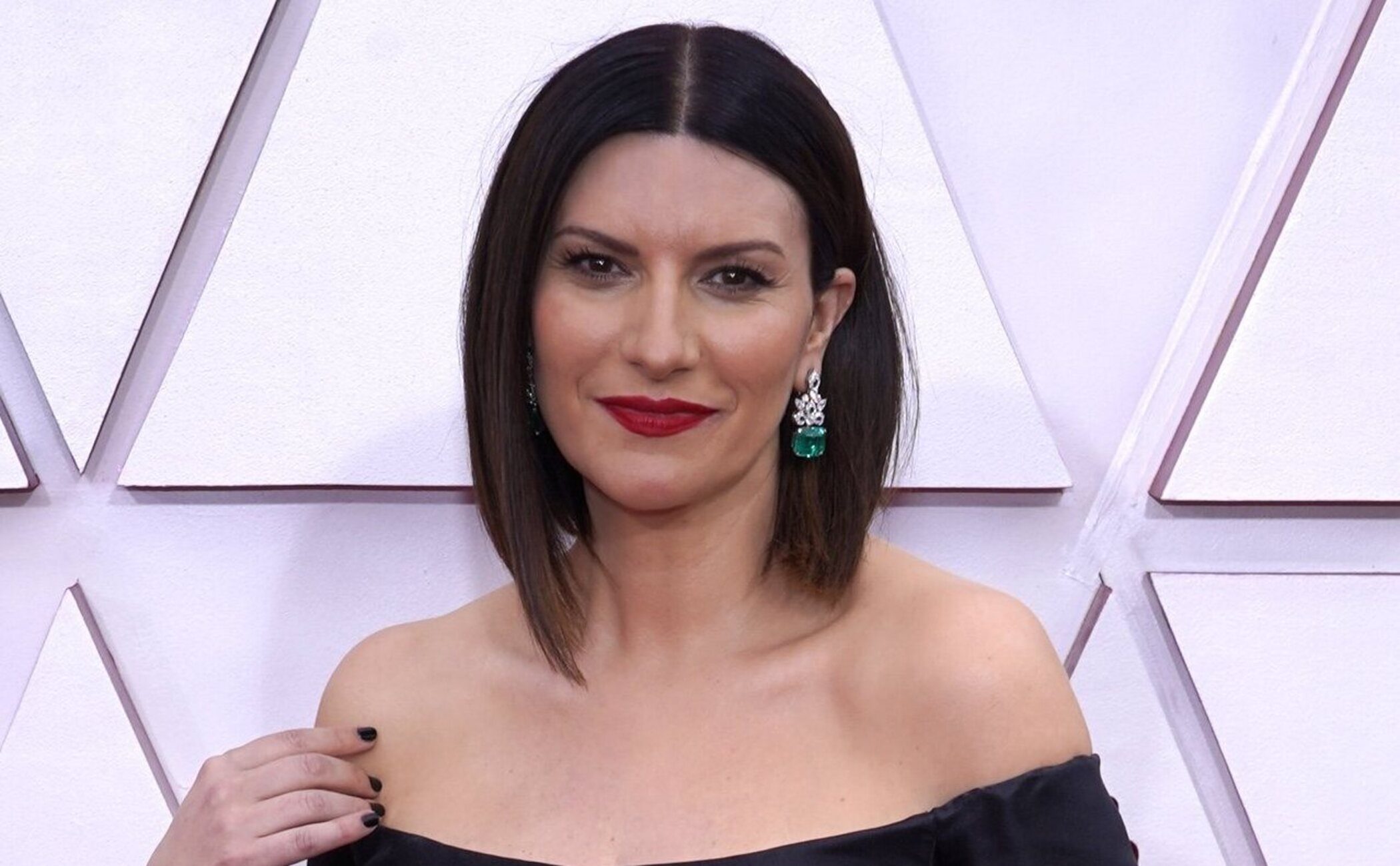 La prima de Laura Pausini arremete contra la cantante tras la muerte de su padre: «A ella no la quiero en el funeral»