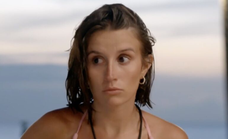 Sandra persigue desesperada a Juanpi por la playa en medio de su despedida en ‘LIDLT9’