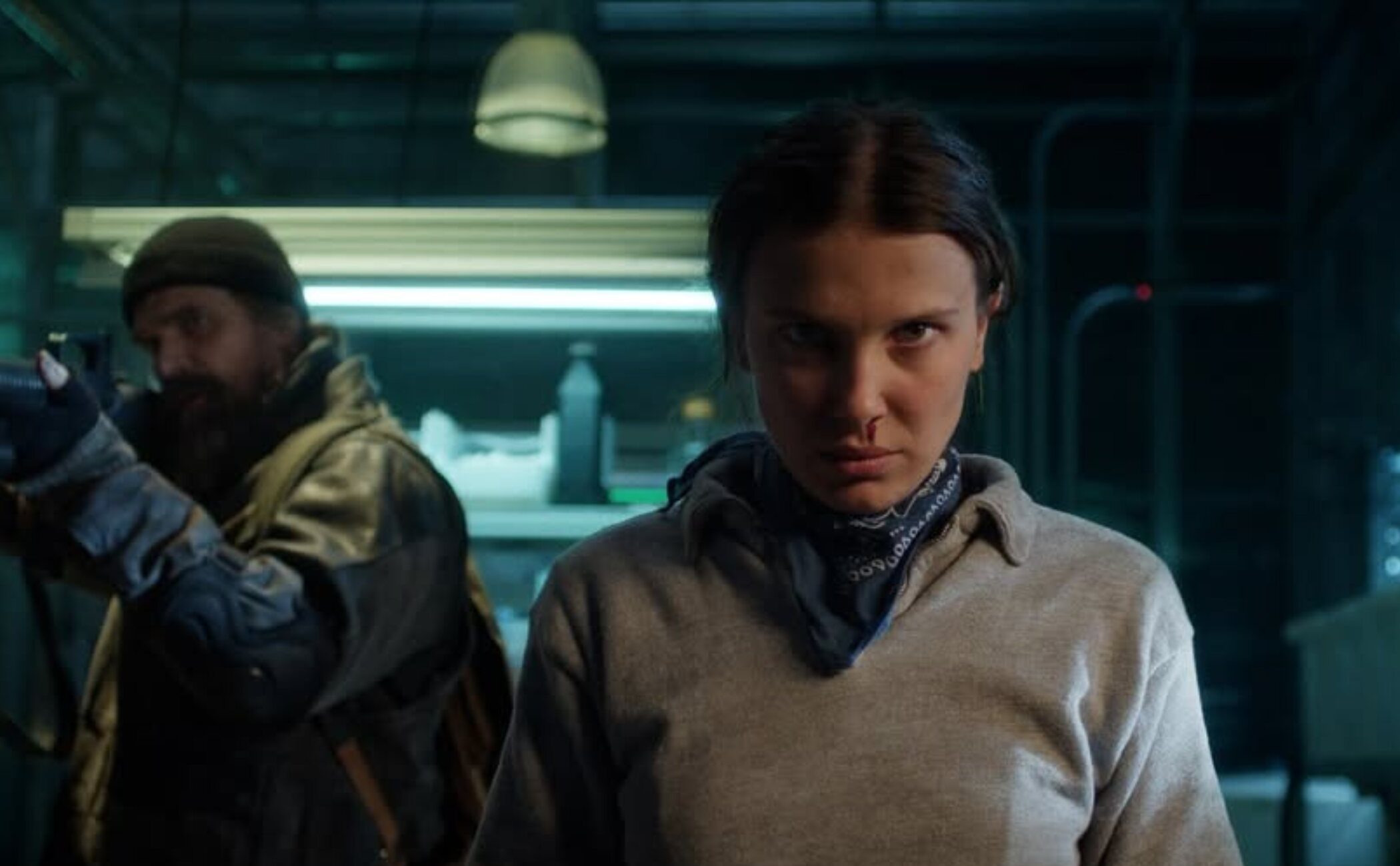 Millie Bobby Brown y David Harbour desconciertan en la premiere de ‘Stranger Things’ tras la supuesta denuncia por acoso