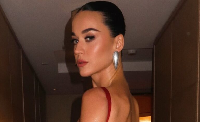 Katy Perry confiesa los detalles de su ruptura con Orlando Bloom en su nueva Canción ‘Bandaids’