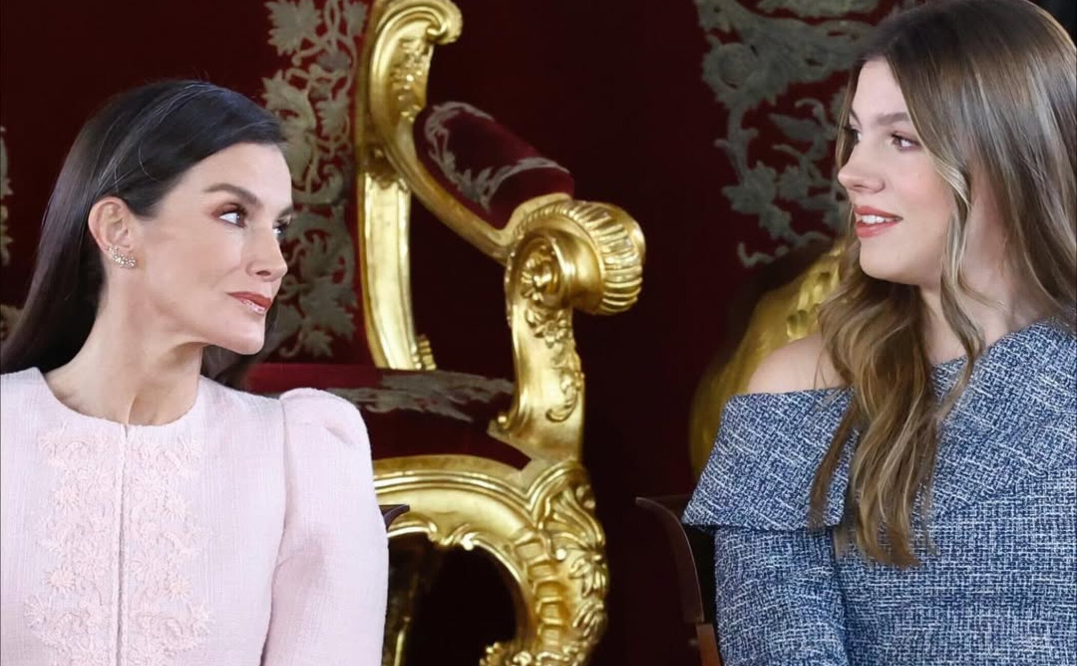 La Reina Letizia se muestra en plena sintonía con la Reina Sofía en la ceremonia del Toisón de Oro