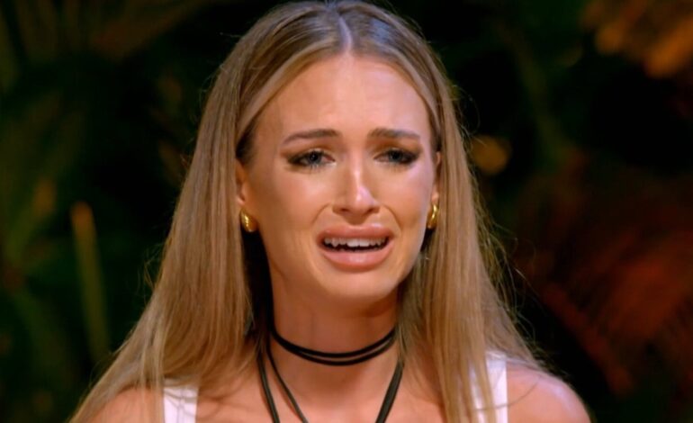 Almudena se derrumba al ver las imágenes de Darío y abandona la hoguera de ‘LIDLT9’ para ser atendida por un profesional