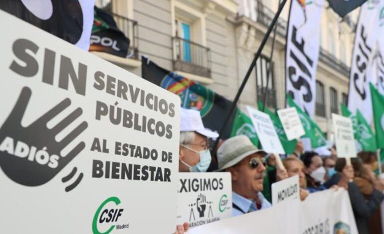 El Gobierno ofrece a los funcionarios negociar un plan de choque para aumentar la plantilla pública