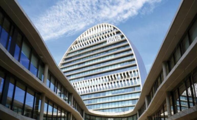 El BBVA retira su recurso ante el Tribunal Supremo por las condiciones del Gobierno a la opa del Sabadell