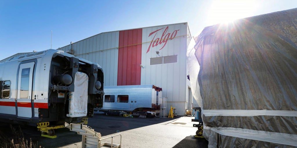 Sidenor y el Gobierno vasco cierran la compra del 29,7% de Talgo por 156 millones de euros