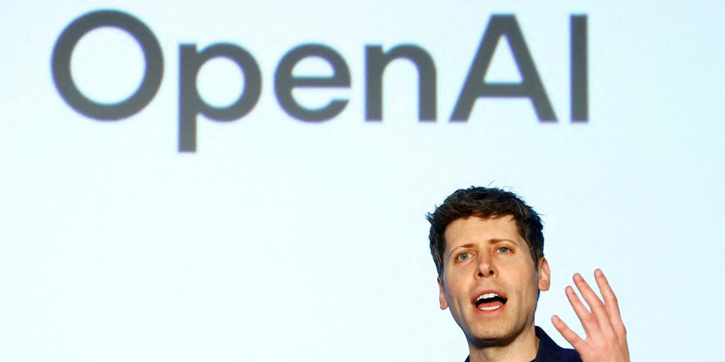 OpenAI compra a Amazon infraestructura para desarrollar inteligencia artificial por 38.000 millones de dólares