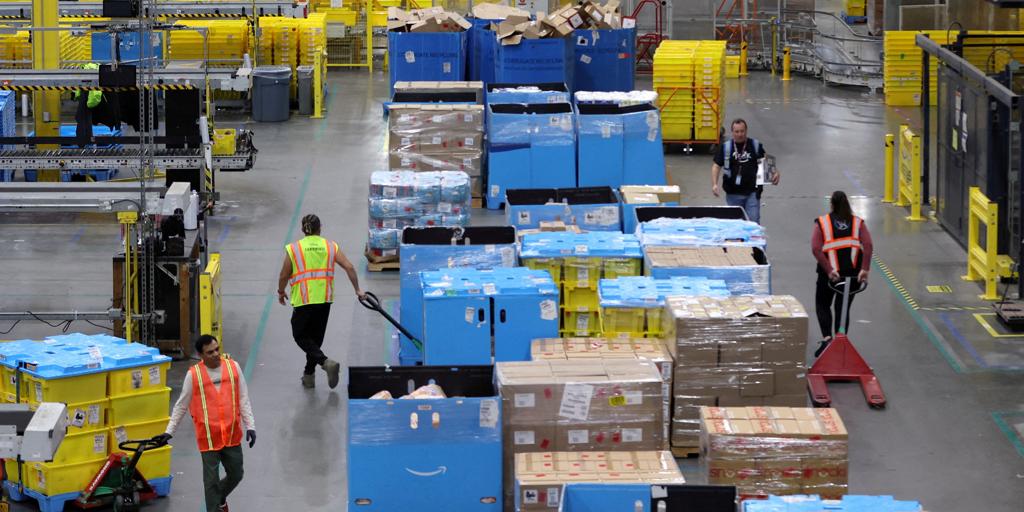 EE.UU. firma un octubre negro en despidos con un aumento del 175% y supera el millón en lo que va de año