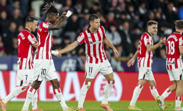 LEVANTE . ATHLETIC | El Athletic encuentra consuelo en Valencia y agrava la caída del Levante