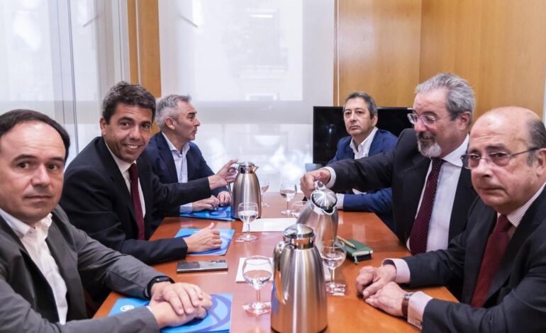 JUANFRAN PÉREZ LLORCA | Vox sube el listón al PP y pide eliminar las zonas de bajas emisiones en pleno conflicto en Valencia