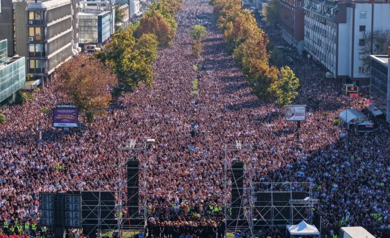 un año después, la calle mantiene viva la protesta por el accidente de Novi Sad