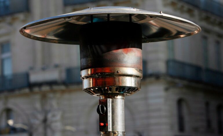 El Gremio de Restauración de Barcelona pide que este invierno se permita a bares y restaurantes seguir utilizando las estufas de gas de forma excepcional 