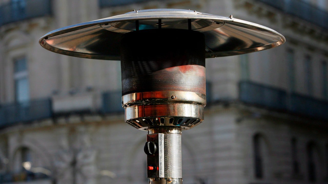 El Gremio de Restauración de Barcelona pide que este invierno se permita a bares y restaurantes seguir utilizando las estufas de gas de forma excepcional 