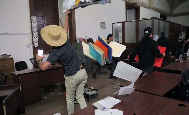 El asesinato de un alcalde en México desata la ira ciudadana