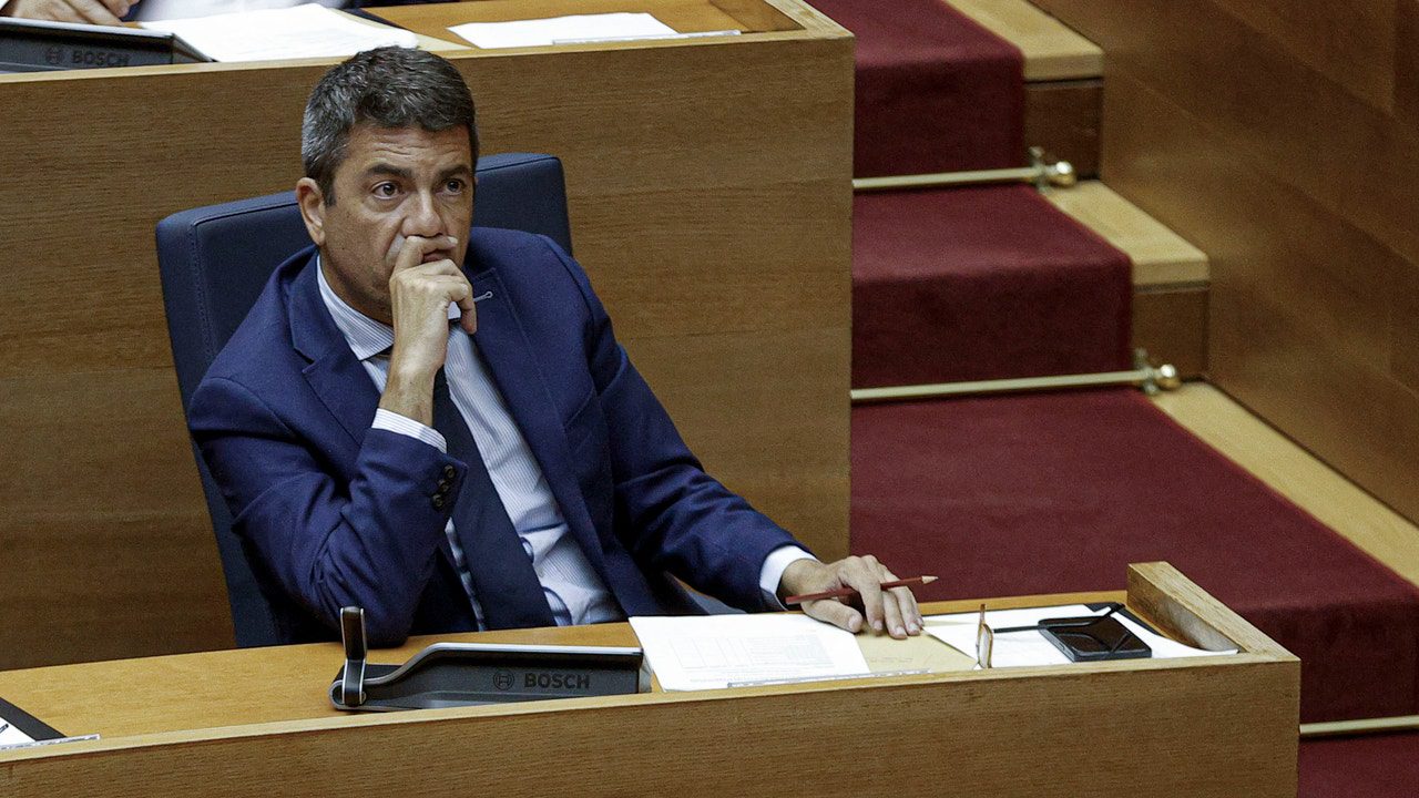 La dimisión de Carlos Mazón deja el futuro de la Generalitat en el aire: ¿habrá nuevas elecciones?