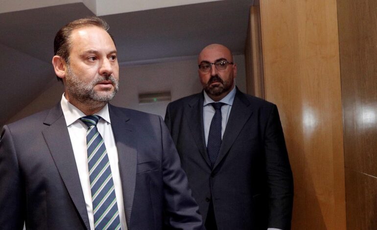 La Audiencia Nacional abre una investigación por los pagos en metálico del PSOE a Ábalos y Koldo