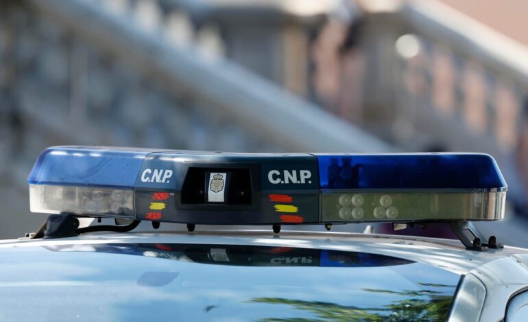 Un hombre se atrinchera en una ‘guardería de droga’ en Isla Mayor, Sevilla