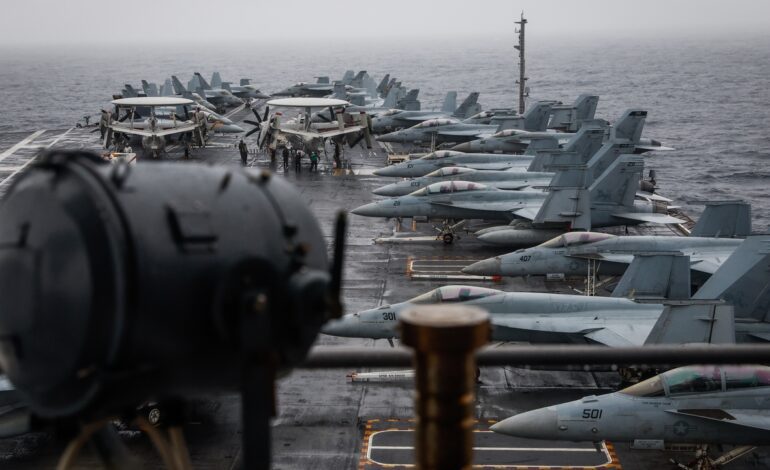 un cara a cara entre el Fujian y el USS Gerald Ford, los dos mejores buques de China y EEUU