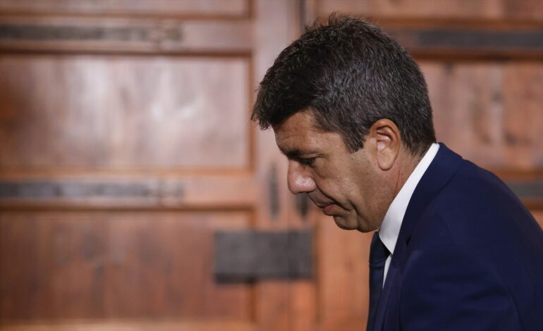 La jueza ordena nuevas diligencias y fija el foco en la franja de llamadas a Mazón entre las 17:30 y las 17:45