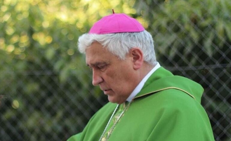 la iglesia mantuvo en su cargo (y en contacto con menores) al obispo de Cádiz pese a la denuncia por pederastia