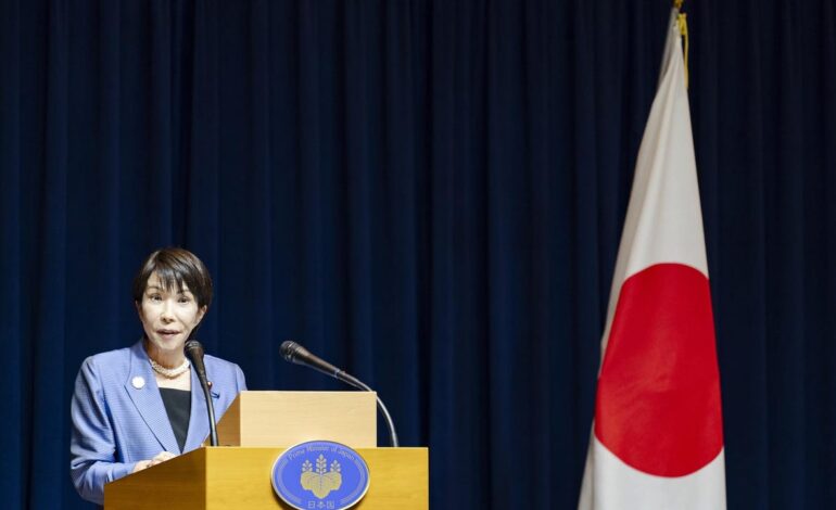 La nueva primera ministra de Japón ha tardado solo tres semanas en estrenar crisis diplomática