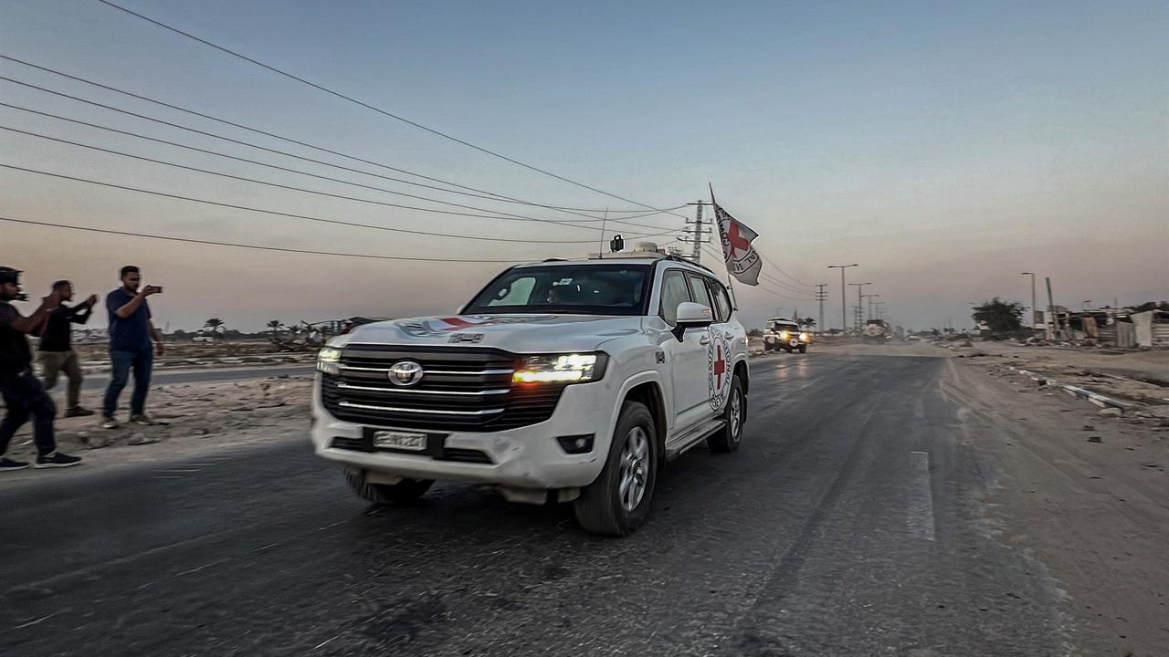 Gaza anuncia haber recibido 15 cuerpos entregados por Israel como parte del acuerdo