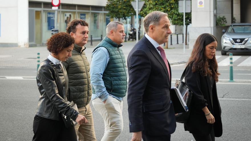 Caso Sandra Peña: las jóvenes investigadas comparecen ante la Fiscalía de Menores en una sesión de cuatro horas