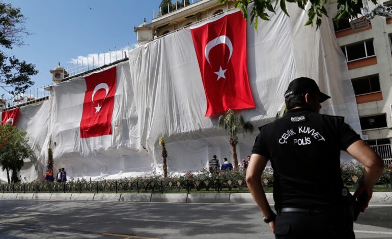 Muere una familia de turistas en Estambul por una intoxicación de origen desconocido