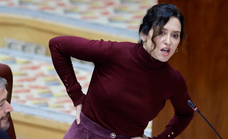 La rebeldía de Ayuso llega a los tribunales por el registro de objetores al aborto y provoca otro enfrentamiento con Moncloa