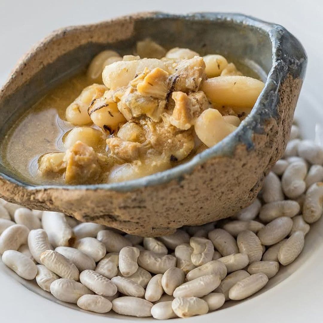 Fesoles y esturiones, restaurante La Fábrica de Solfa, Beceite, Teruel, Matarraña