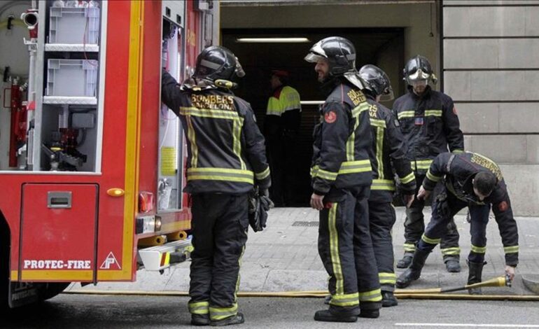 las llamas golpean su negocio por segunda vez