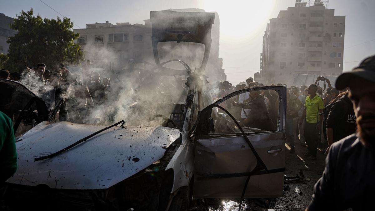 ORIENTE PRÓXIMO GUERRA | Israel lanza una oleada de bombardeos en toda Gaza y mata al menos a 18 personas