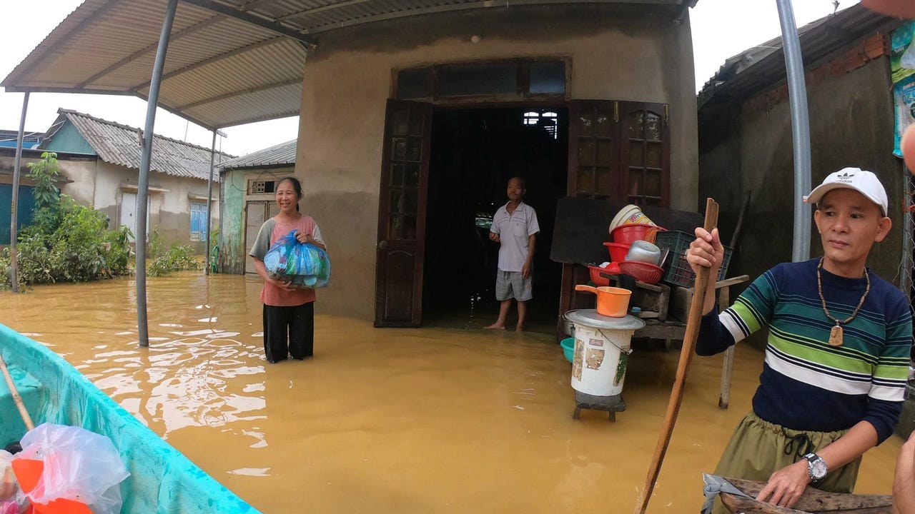 Las lluvias torrenciales dejan casi un centenar de muertos en Vietnam