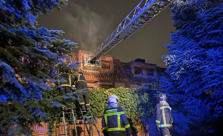 Muere un hombre de 96 años en el incendio de una vivienda en Las Rozas (Madrid)