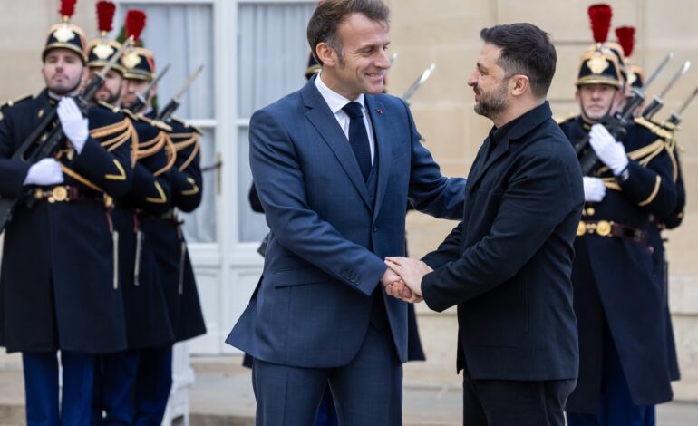 Macron da el paso ante la amenaza rusa y prepara un servicio militar voluntario con 50.000 soldados