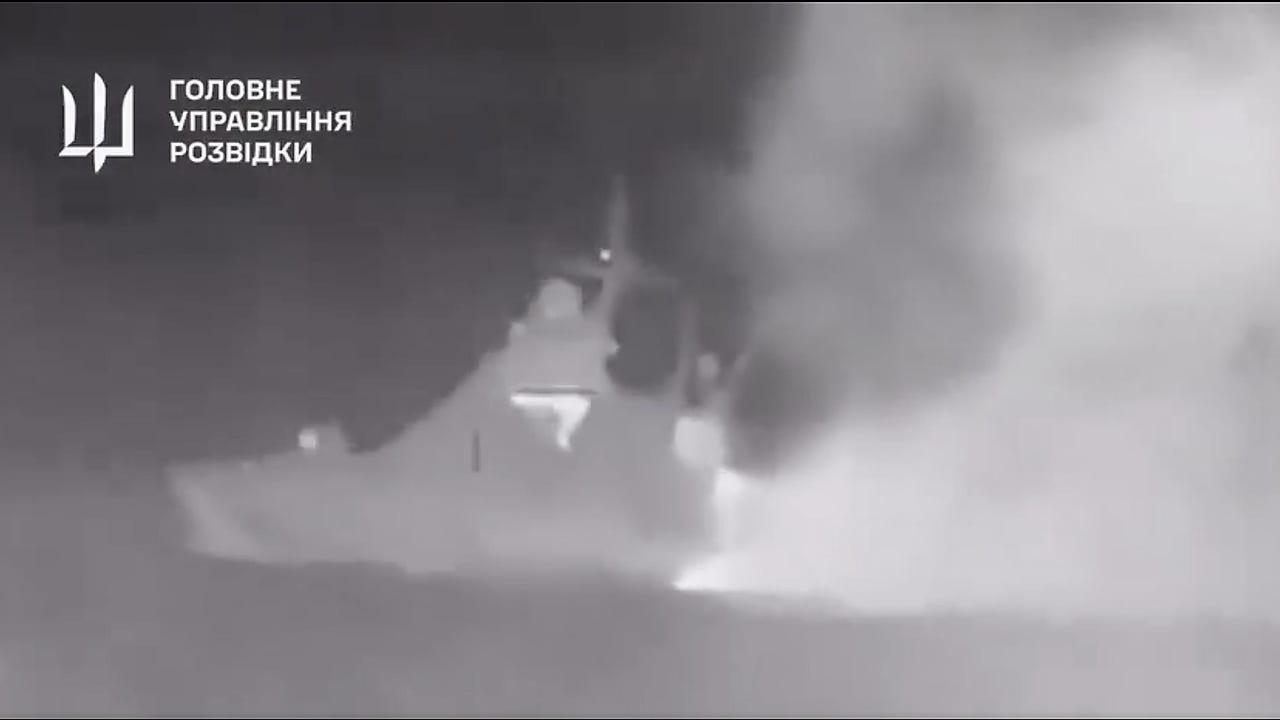 Ucrania torpedea un buque ruso y un sistema antiaéreo S-400 en un ataque contra un puerto