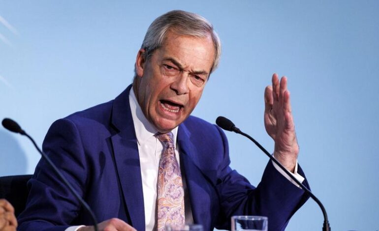 REINO UNIDO | «Gaseadlos a todos»: El populista británico Nigel Farage, señalado por hacer comentarios racistas y antisemitas en su etapa de estudiante