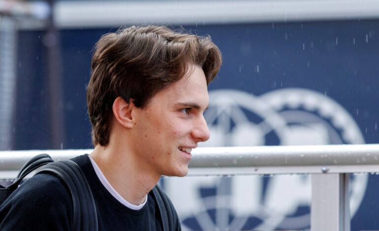 Piastri vuelve a pensar en el título después de la sanción a McLaren: «Es posible»